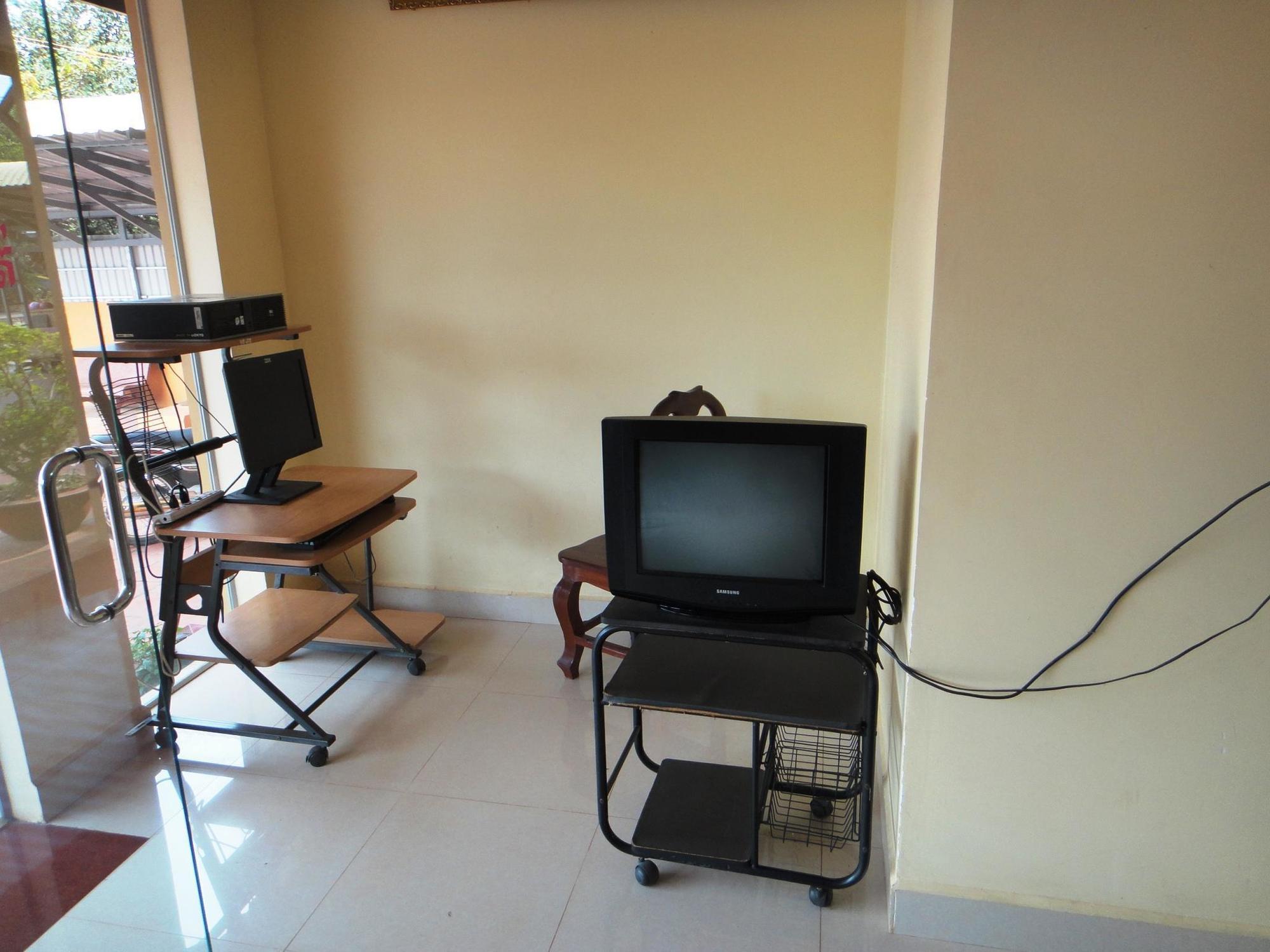 Nyny Hotel Kampot Exterior foto