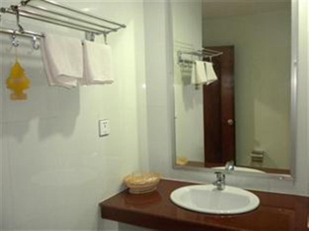 Nyny Hotel Kampot Quarto foto